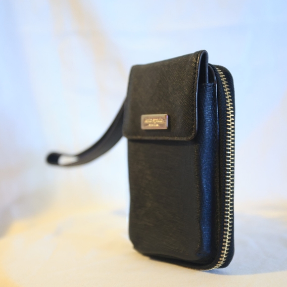 Kate Spade Kirstie Newbury Lane Black Leather Wristlet - Picture 3 of 10